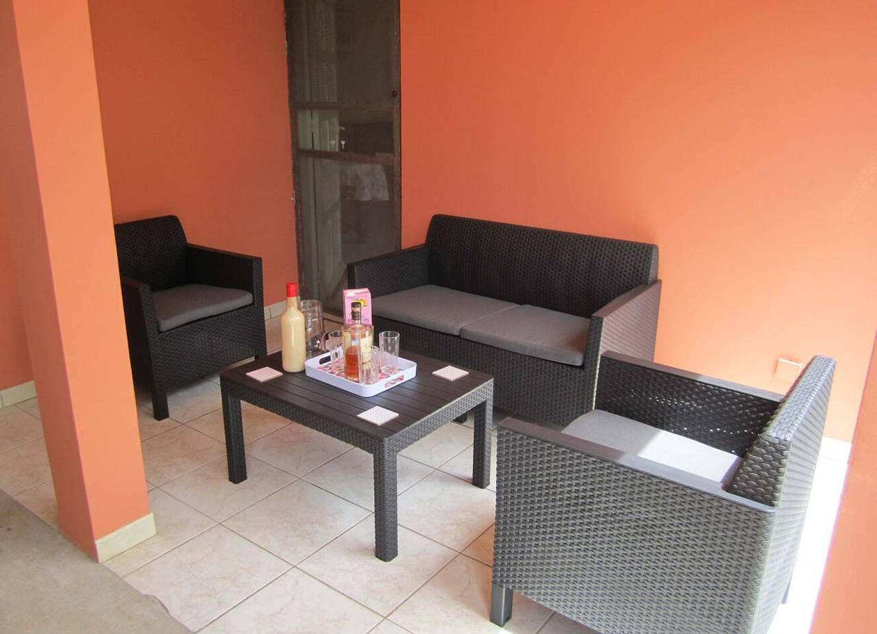 Apartamento entero, Apartamento espacioso cerca de Diamant con jardín privado in Le Diamant, Martinica