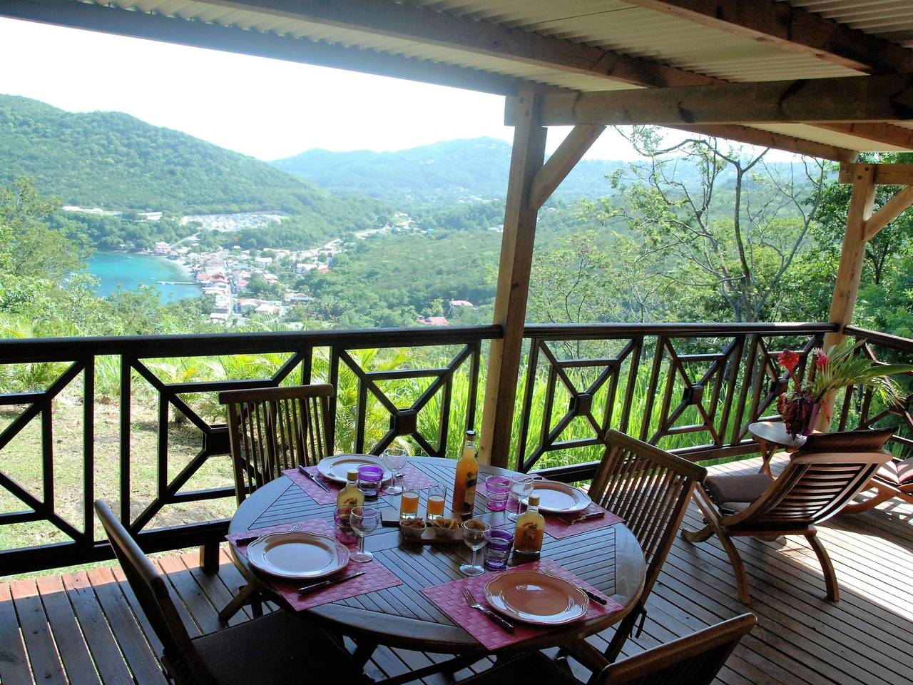 Ganze Wohnung, Apartment "Secret Lodge" mit Blick auf das Wasser in Deshaies, Guadeloupe