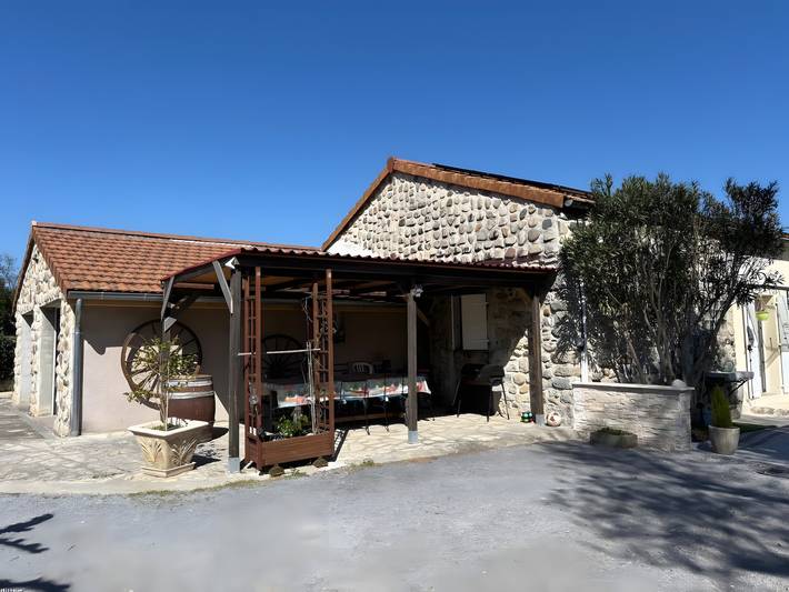 Location de vacances pour 6 personnes, avec jardin à Sampzon - 4