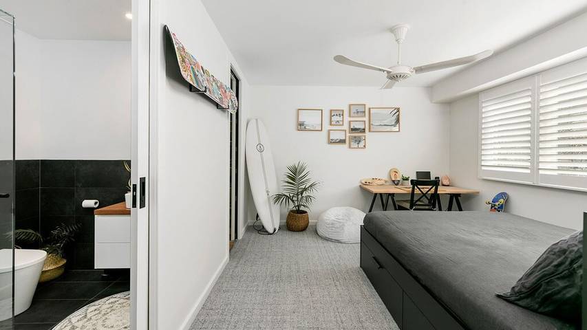 Holiday home for 8 people, with hot tub and balcony, with pets in Mount Martha