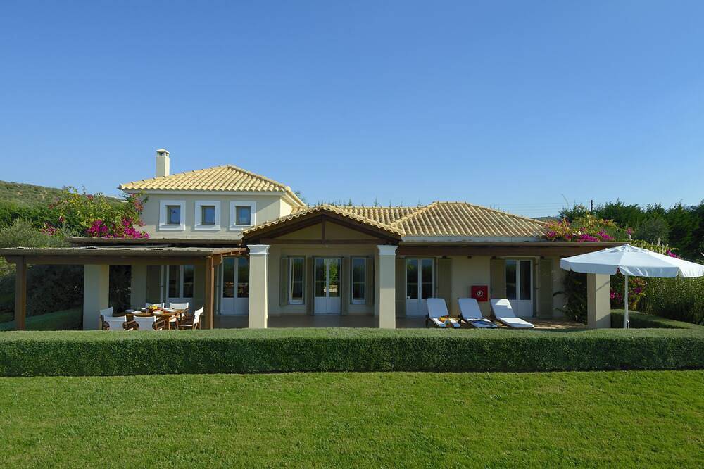 Superior Villa in Messenien