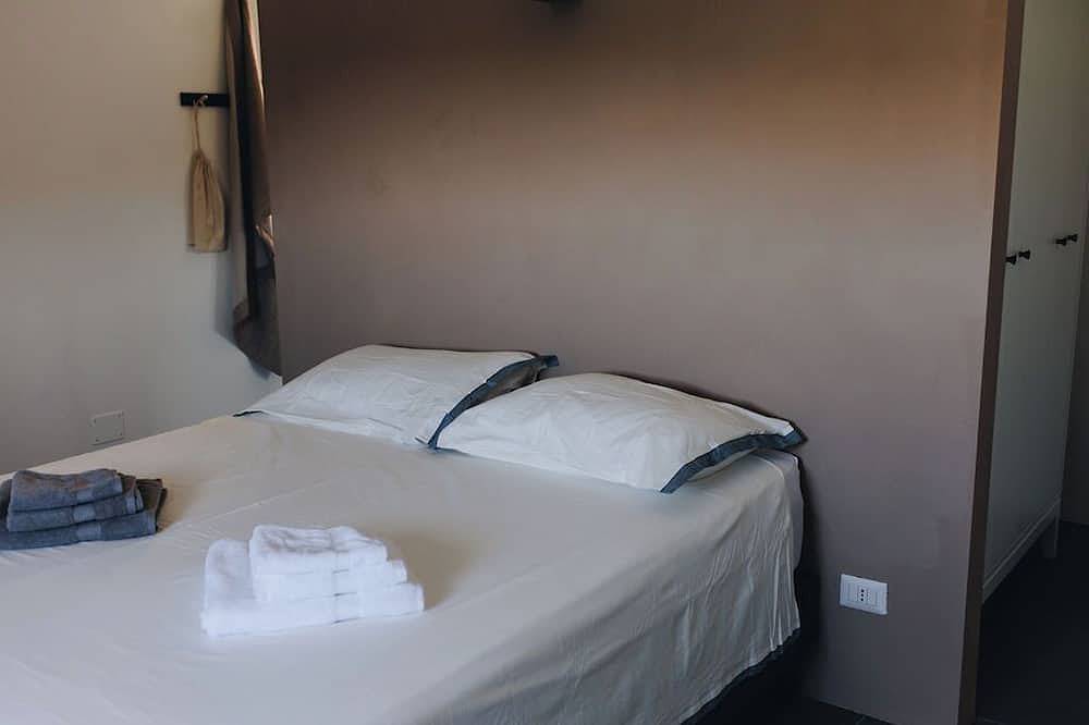 Typical Marchegian charm house, quiet and beautifully located. in Penna San Giovanni, Macerata Provinz