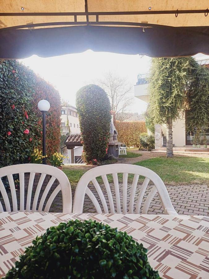 Location de vacances pour 3 personnes, avec jardin dans Vergiate - 4