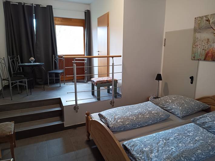 Ganze Ferienwohnung, Sonnenhof, Ferienwohnung Erdgeschoss in Weilmünster, Landkreis Limburg-Weilburg