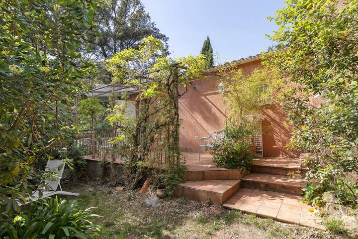 Ferme pour 4 personnes, avec Jardin en Corse