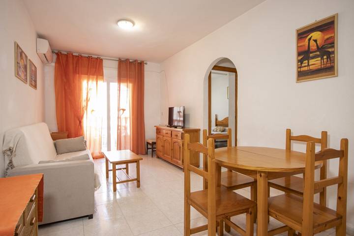 Vakantiewoning voor 6 personen, met Balkon en Zwembad in Torrevieja