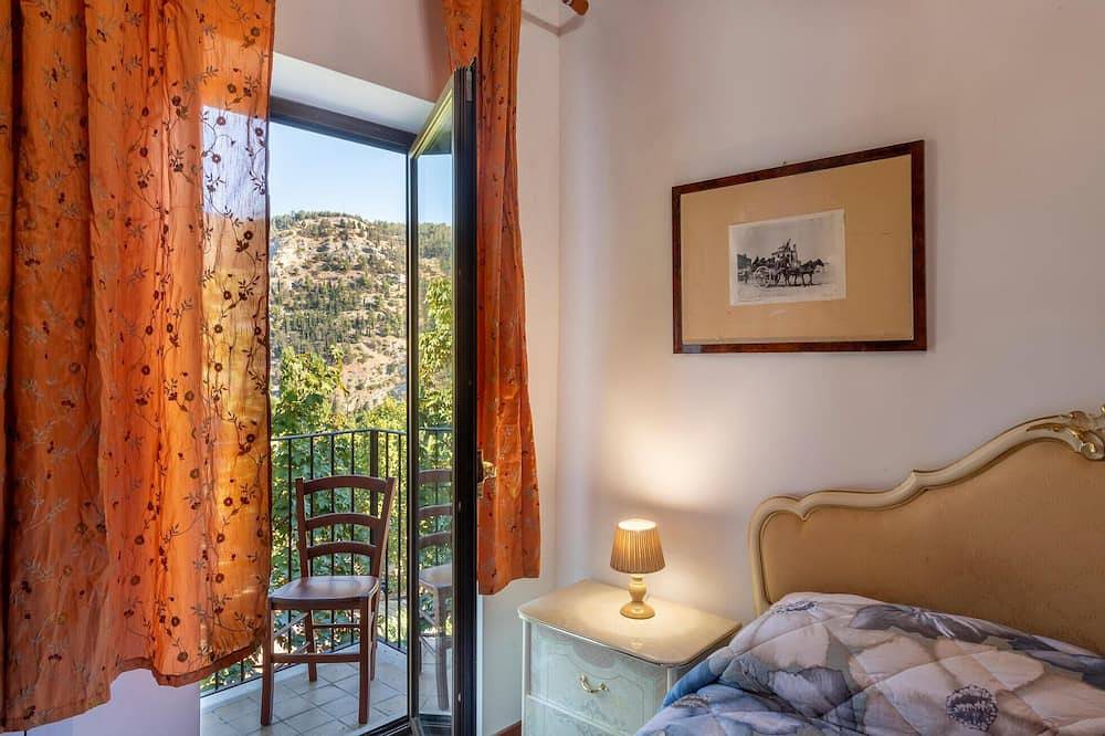 Entire apartment, Lovely apartment in Caramanico Terme in Caramanico Terme, Majella National Park