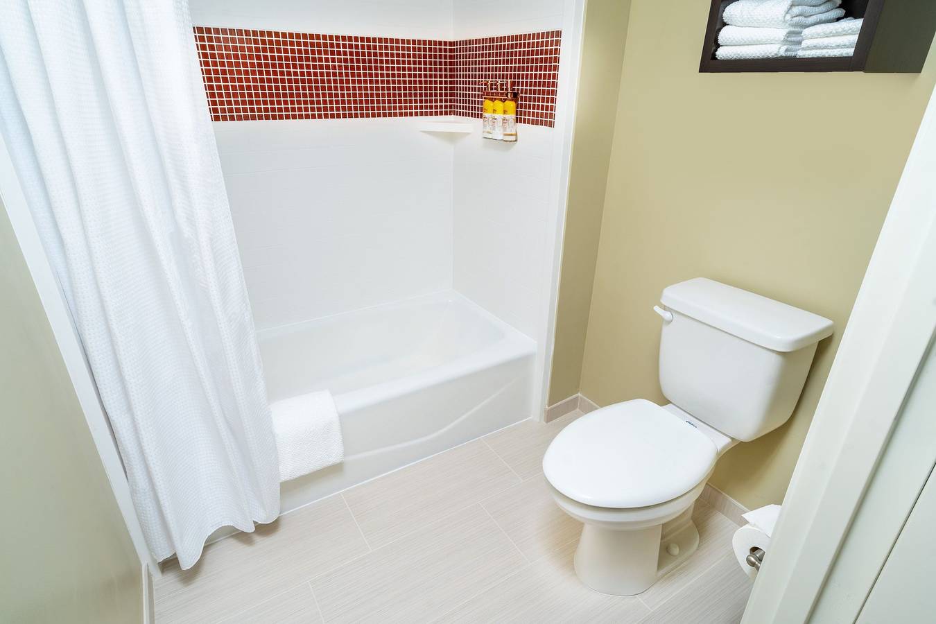 Ganze Wohnung, Ferienwohnung für 2 Personen mit Pool in St. Charles County