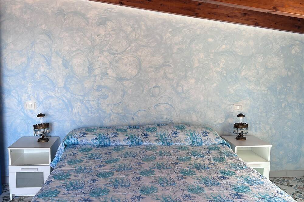 Ganze Wohnung, 2-bedroom apartment in fantastic Castellabate with Ac in Santa Maria di Castellabate, Cilento