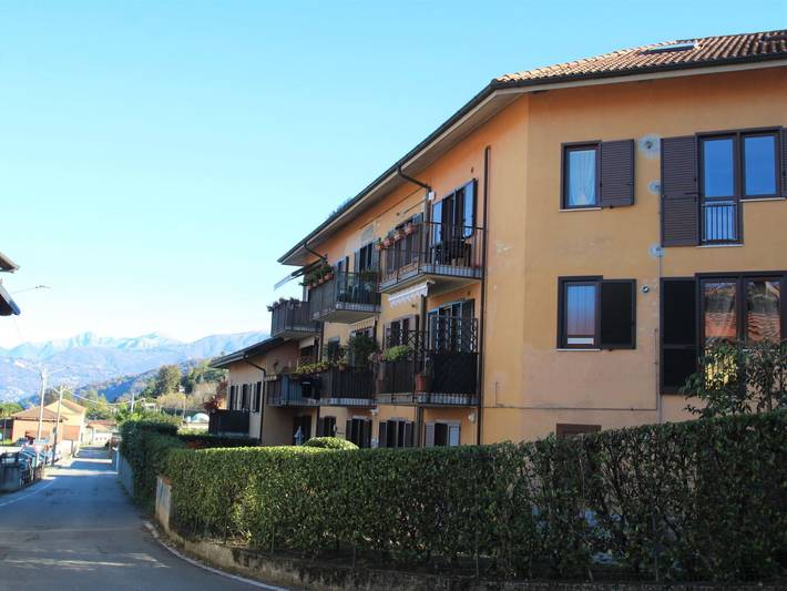 Ferienwohnung für 4 Personen, mit Balkon und Garten in Lago Maggiore (Lombardei)