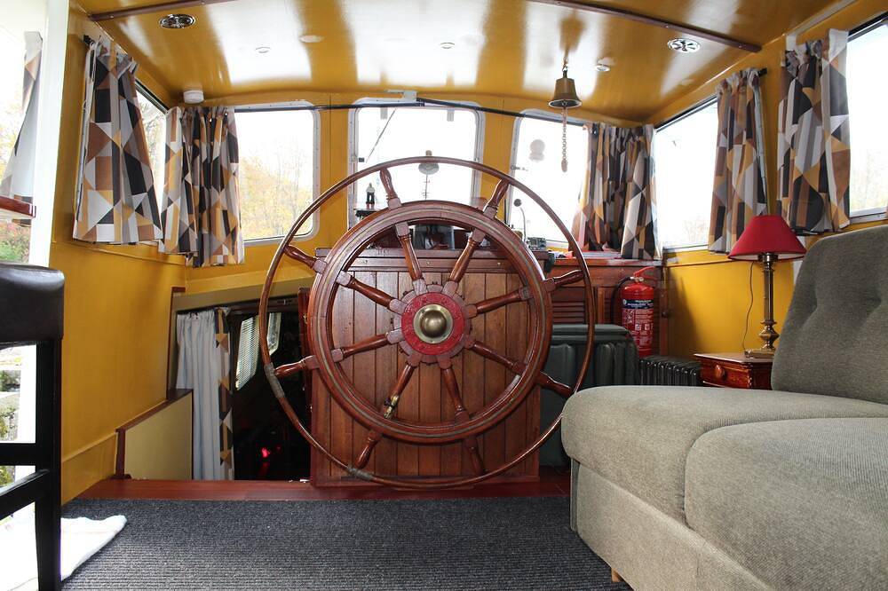 Barge Jeannine in Lobbes, Hennegau