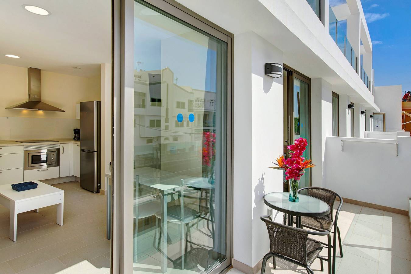 Apartamento entero, Apartamento Albamar 1C con vistas a la montaña, Wi-Fi, aire acondicionado, balcón y terraza in Puerto de Mogan, Lomo Quiebre