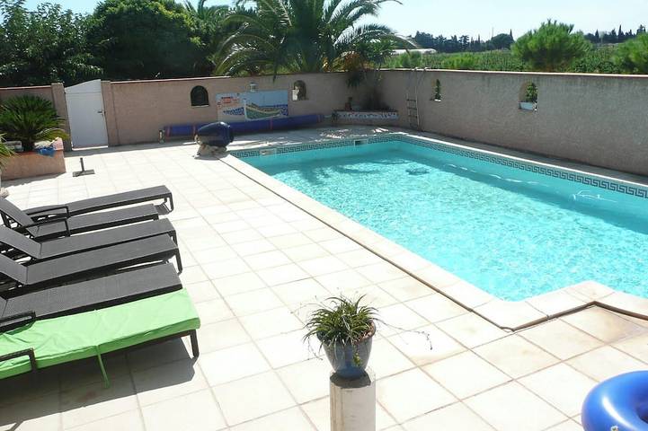 Ferienhaus für 5 Personen, mit Balkon und Pool sowie Garten - 1