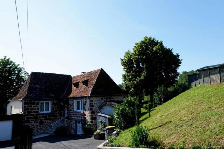 Gîte pour 4 personnes à Saint-Cyprien (Corrèze)