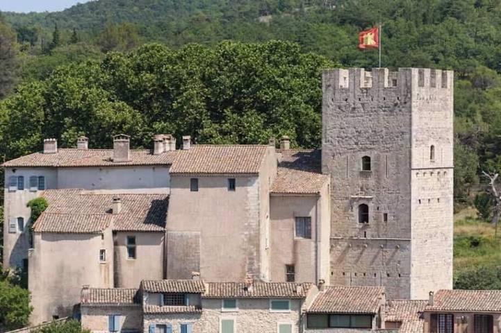 Location de vacances pour 6 personnes à Esparron-de-Verdon