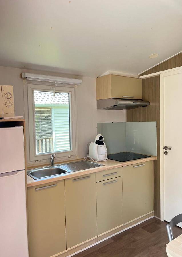 Location de vacances pour 2 personnes, avec Terrasse et Jardin ainsi que Piscine et Vue dans Ébreuil - 4