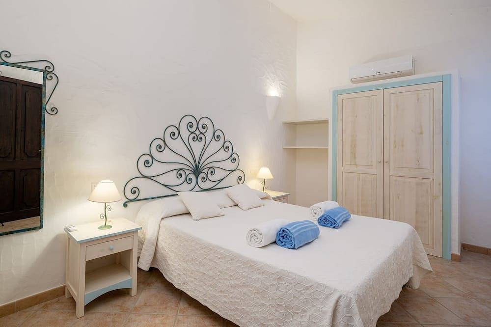 Villa Nemea: typisch sardisches Haus, Salzwasserpool, tolle Aussicht in Torre delle Stelle, Maracalagonis
