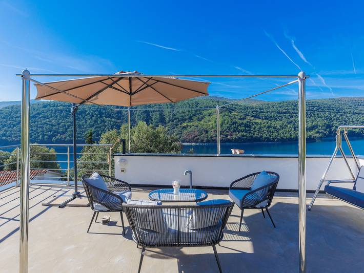 Ferienhaus für 5 Personen, mit Terrasse und Garten