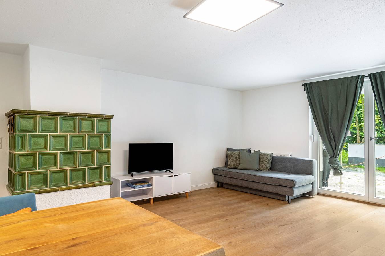 Ganze Wohnung, Hundefreundliche Ferienwohnung mit Terrasse – Natur, Wandern & Workation in Bayern in Kraiburg am Inn, Landkreis Mühldorf am Inn