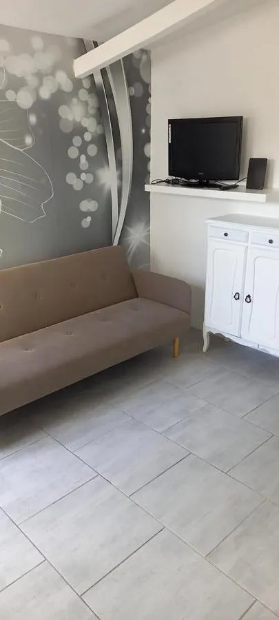 Apartamento de vacaciones para 4 personas, con jardín y piscina - 1