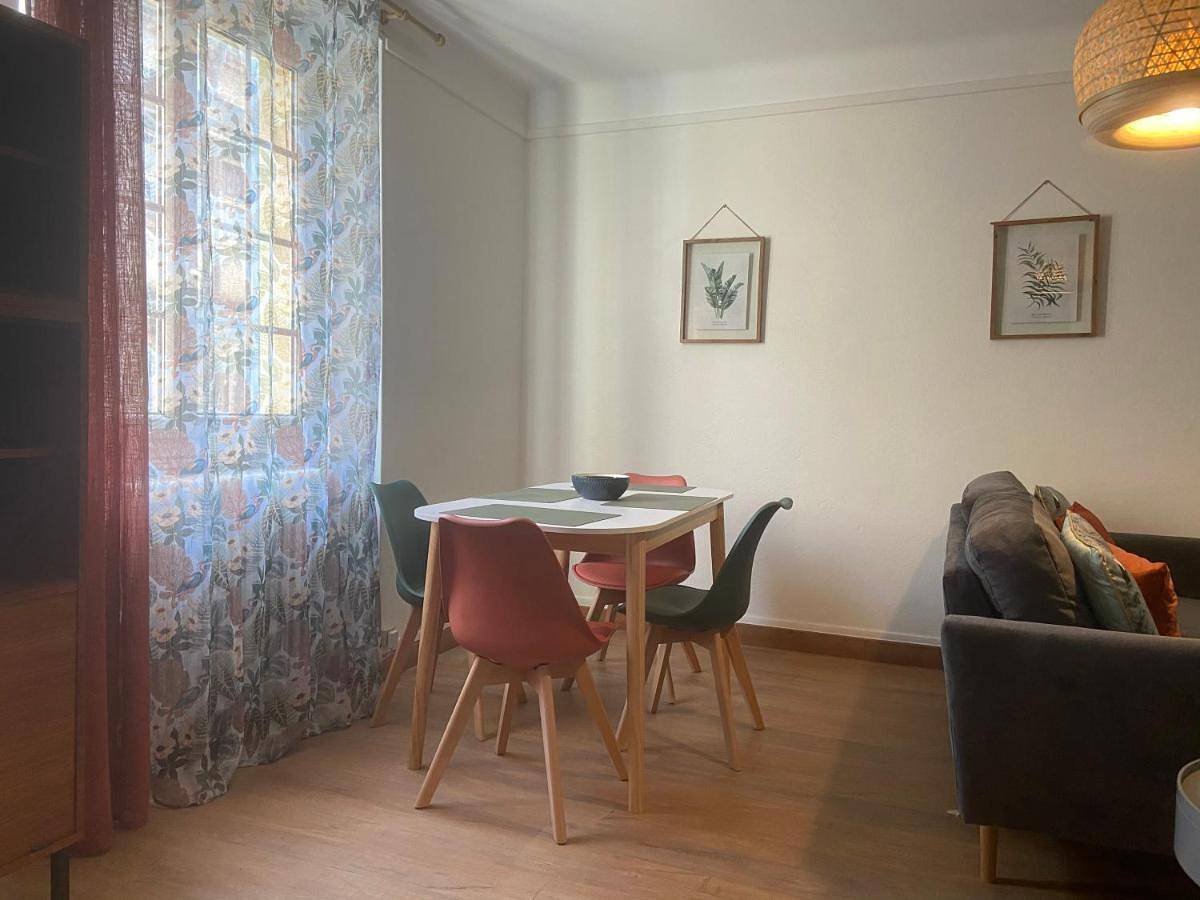 Appartement entier, Gîte en Rdc 72m2 - 2 chbres - Box Vélos - Parking in Bourg-Saint-Andéol, Privas (arrondissement)