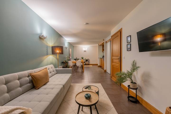 Appartement de vacances pour 4 personnes, avec piscine ainsi que balcon et sauna