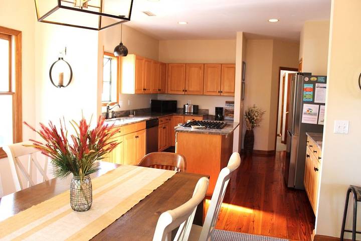 Vacation rental for 10 people, with pets in Folly Beach