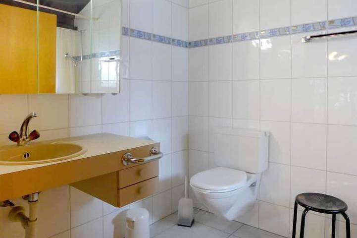 Geheel appartement, Von Allmen in Wilderswil, Meer van Thun