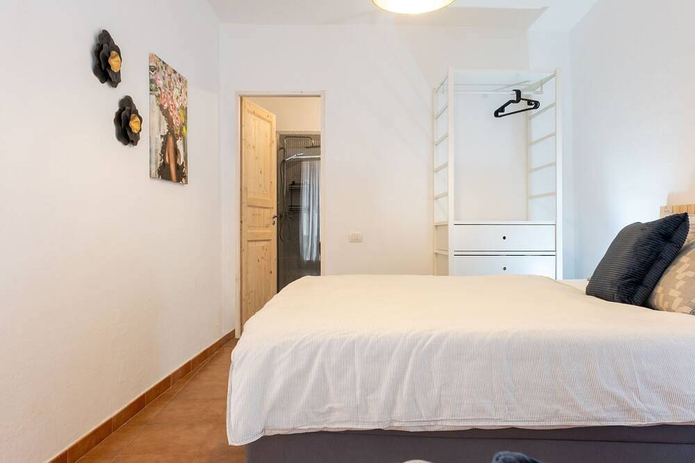 Brabara Holiday Home - Wellore - Historic home in the center of Teulada in Teulada, Cagliari Province