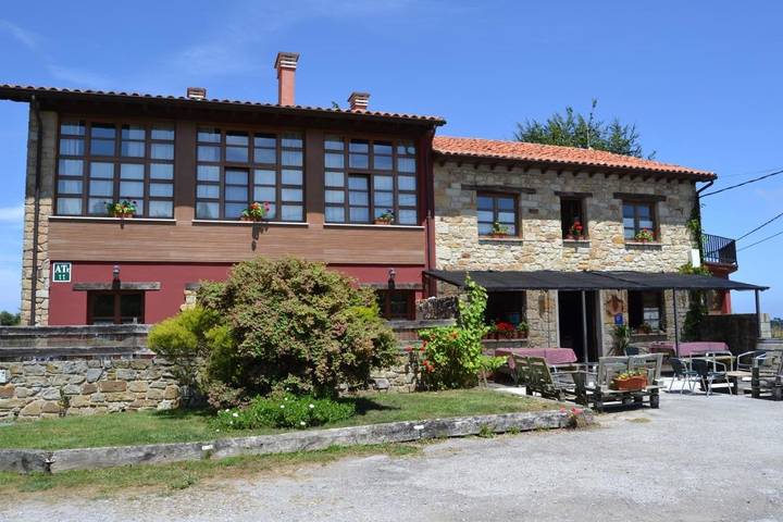 Casa rural para 4 personas, con jardín y terraza en Villaviciosa 
