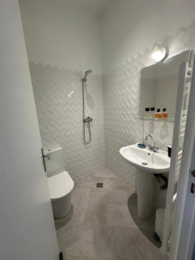 Gîte pour 2 personnes, avec terrasse et jardin à Villeneuve-la-Garenne - 4