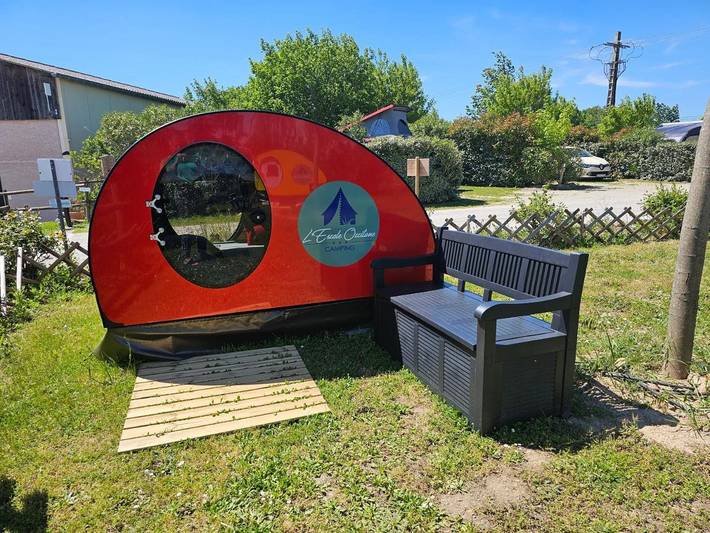 Camping pour 2 personnes, avec terrasse ainsi que piscine et jardin, animaux acceptés dans l' Aude - 2