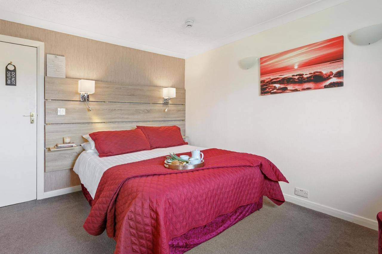 Small Double Room in Paignton, Torbay