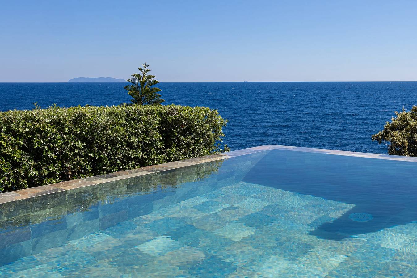 Vill'A Fiurentina – Erbalunga, piscine à débordement vue mer in Brando, Capo Corso