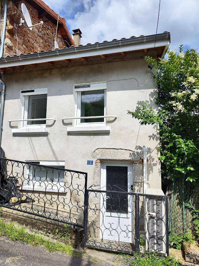 La Maison d'Aurélie 4 à 6 personnes en Auvergne à Saint Remy sur Durolle in Saint-Rémy-sur-Durolle, Parc Naturel Régional Livradois-Forez