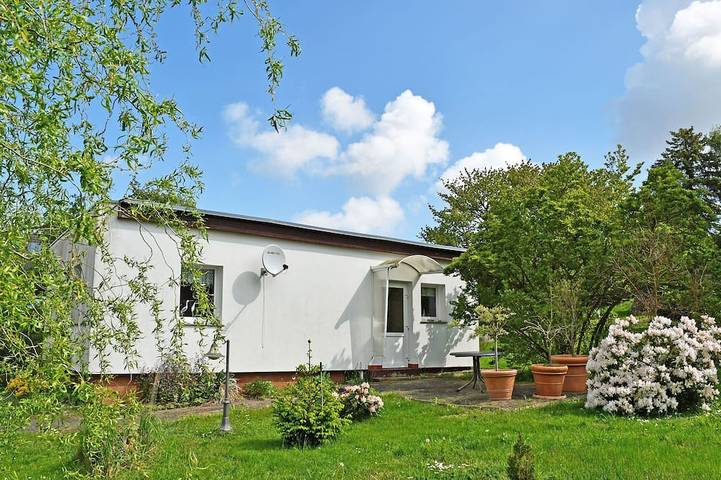 Bungalow für 2 Personen, mit Terrasse und Garten in Sellin