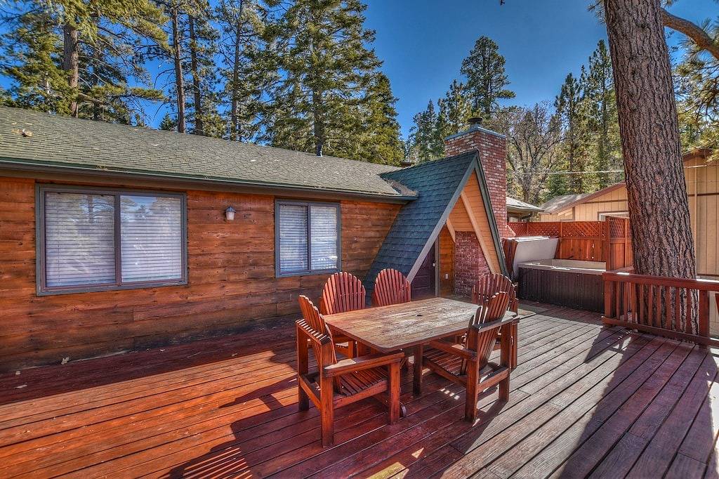 Hidden Pines: In der Nähe vom Bärenberg! Bbq! Deck! Foosball Table! Kamin! Garten! in Moonridge, Big Bear Lake