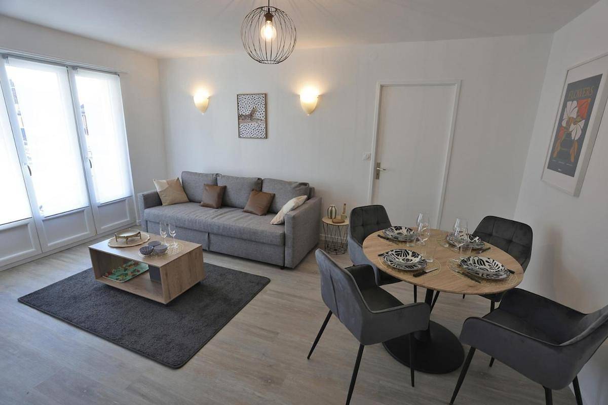 Appartement entier, Lumineux et moderne appartement de 55 m2 de standing proche Strasbourg in Reichstett, Région de Strasbourg