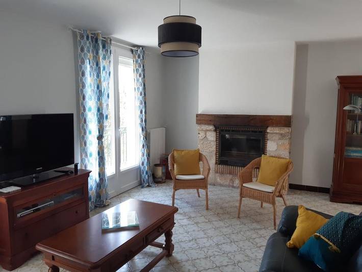 Location de vacances pour 6 personnes, avec jardin et vue, animaux acceptés à Terrasson-Lavilledieu - 4