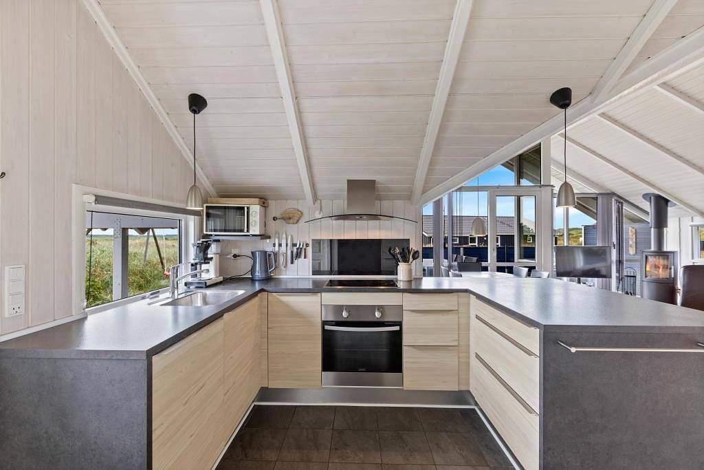 Cosy holiday home with beautiful views and sauna in Hvide Sande, Holmsland Klit