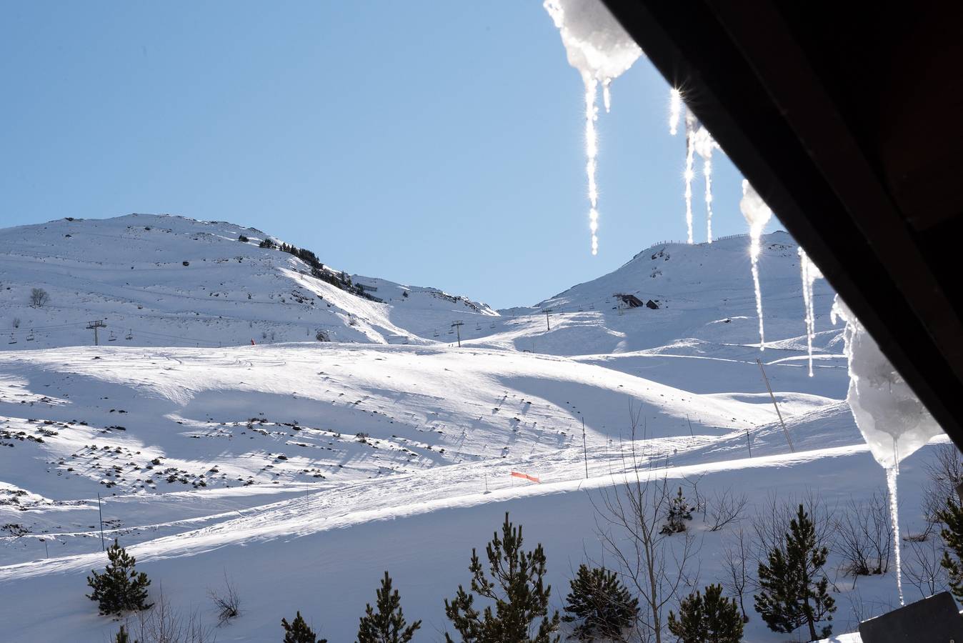 Ganze Wohnung, 6-Personen Apartment in Piau Engaly – Direkter Zugang zu den Skipisten mit Terrasse und Balkon in Piau-Engaly, Aragnouet