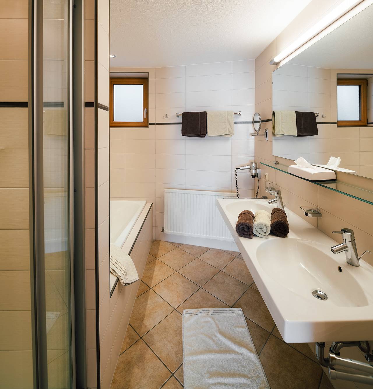 Geheel vakantieappartement, Vakantieappartement voor 4 personen met terras in Serfaus, Serfaus-Fiss-Ladis