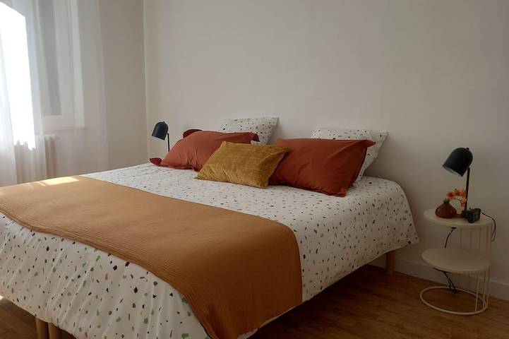 Location de vacances pour 6 personnes, avec jardin à Vals-les-Bains - 2