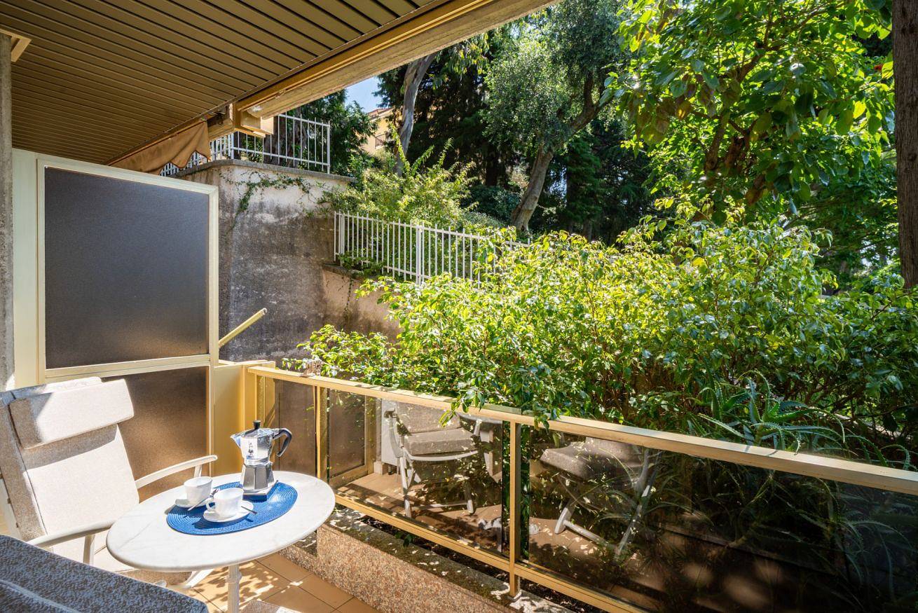 Apartamento entero, Guesthost - Modern Escape w/ Pool & Sunny Terrace in San Remo, Sanremo Municipio