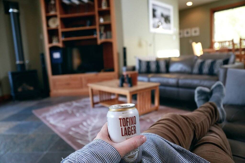 Jensen's Bay Retreat-S. Chesterman-Inlet View! in Tofino, Alberni-Clayoquot Regional District