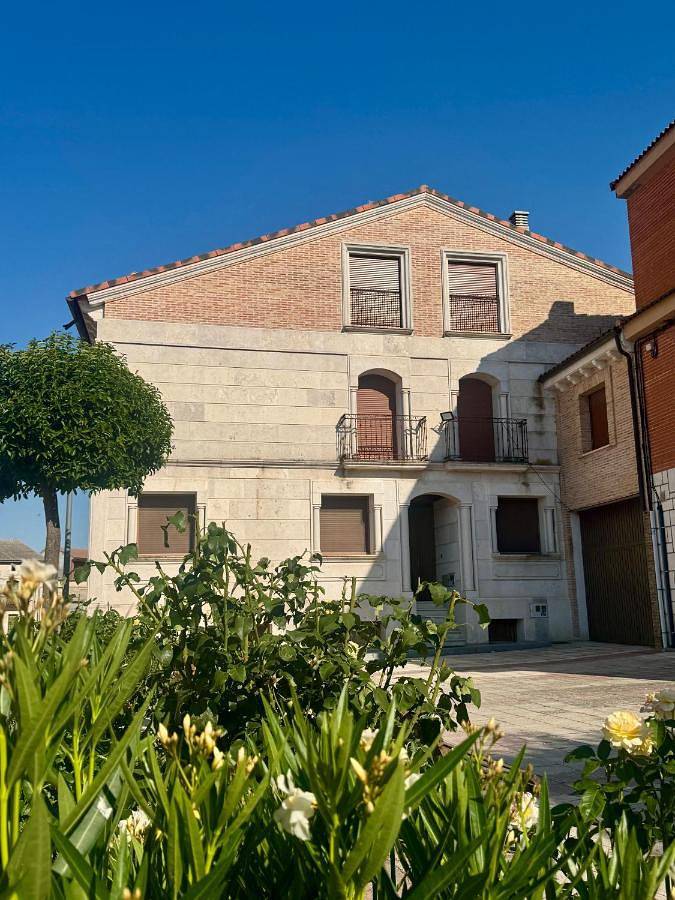 Casa rural para 8 personas, con terraza, Se admiten mascotas en Canalejas de Peñafiel