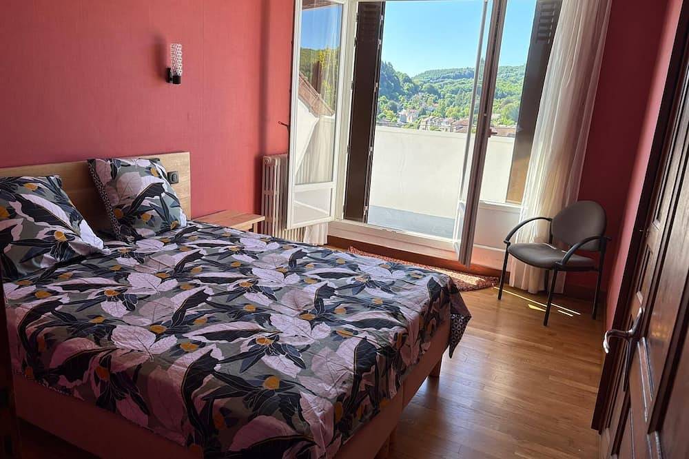 Family home in Eymoutiers, Limoges region