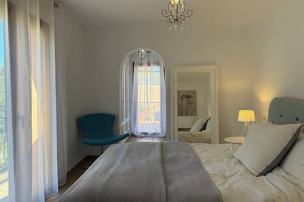 4-bedroom villa in charming village with Ac and sympathetically furnished in Cortijo Cabrera, Turre