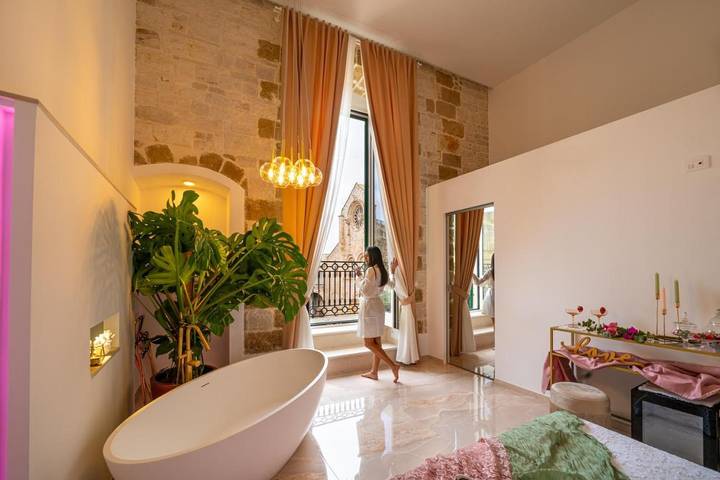 Chambre d’hôte pour 3 personnes, avec Balcon et Jacuzzi ainsi que Terrasse et Sauna à Bitonto - 2