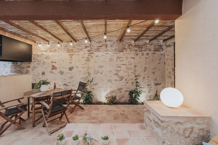 Casa rural para 8 personas, con terraza y jardín - 1